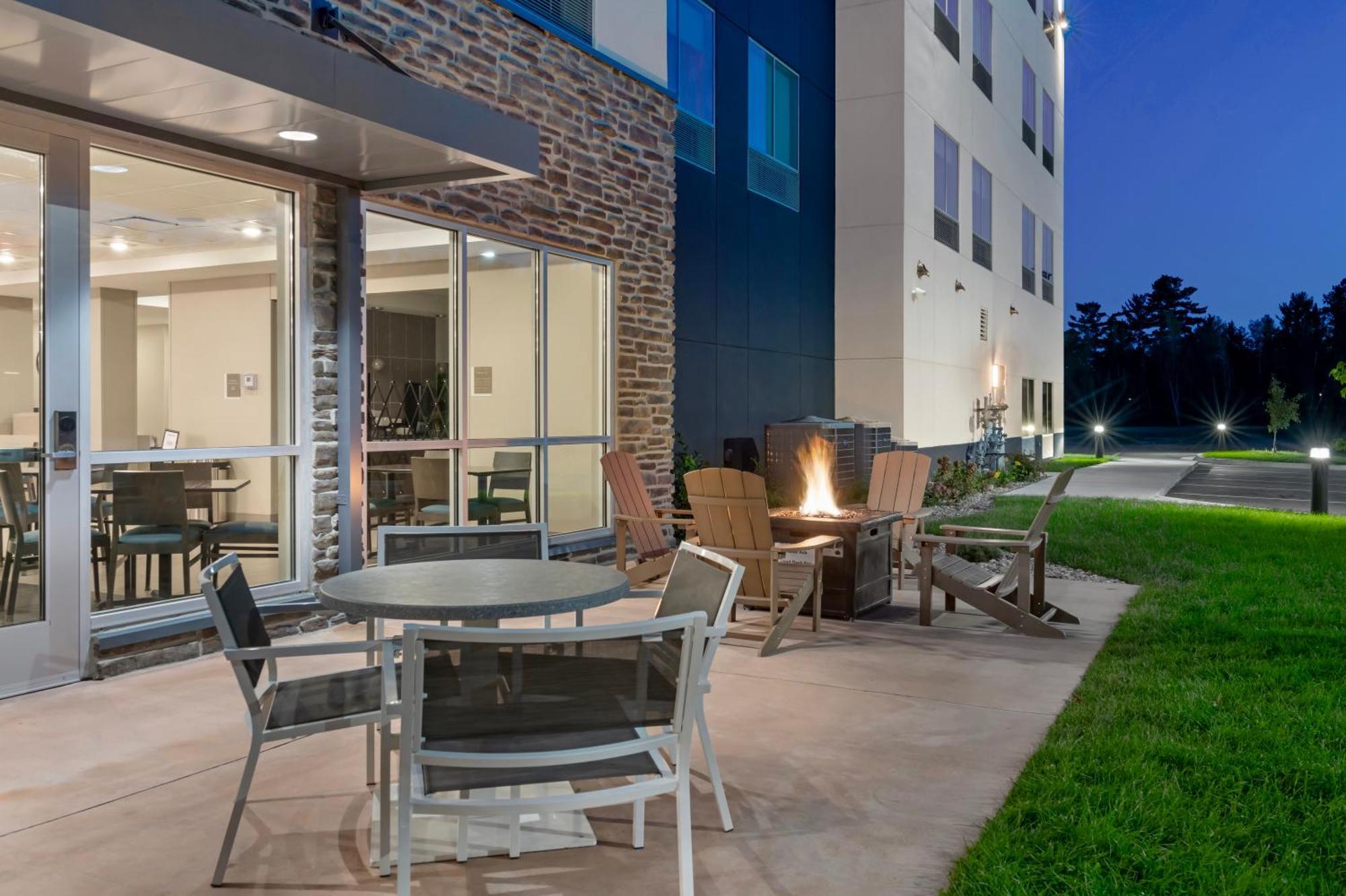 Best Western Plus Grand Rapids Mn Exterior foto
